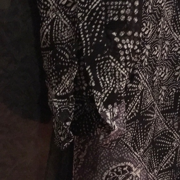 BCBG Maxazria women’s top - Picture 4 of 6